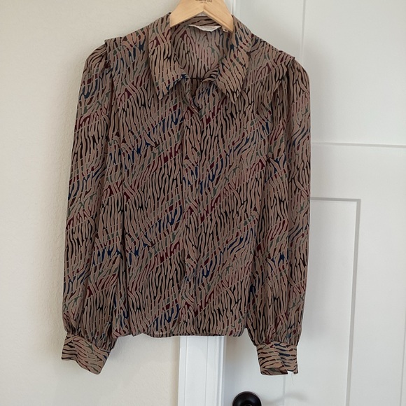 Tops - Vintage Alexandria Long Sleeve Collared Blouse Silky Size 8 Brown Burgundy